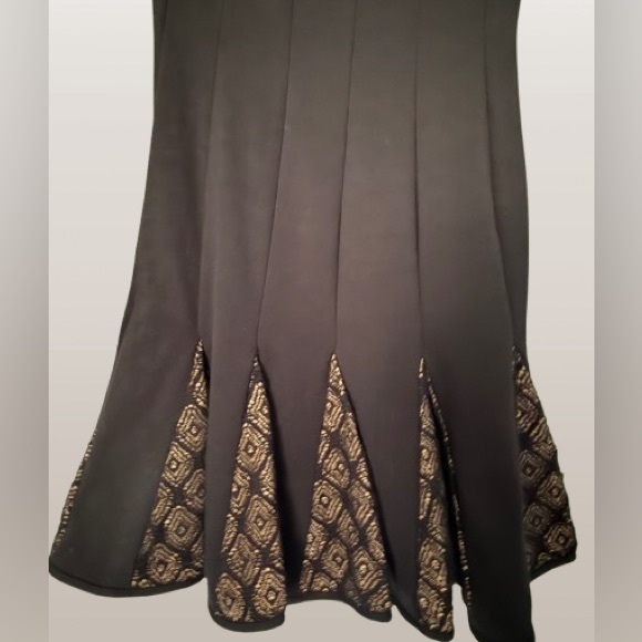 Black Dress Lace sleeve Pleated Skirt Size 6 - Picture 4 of 7